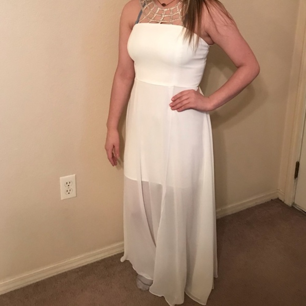GB gown